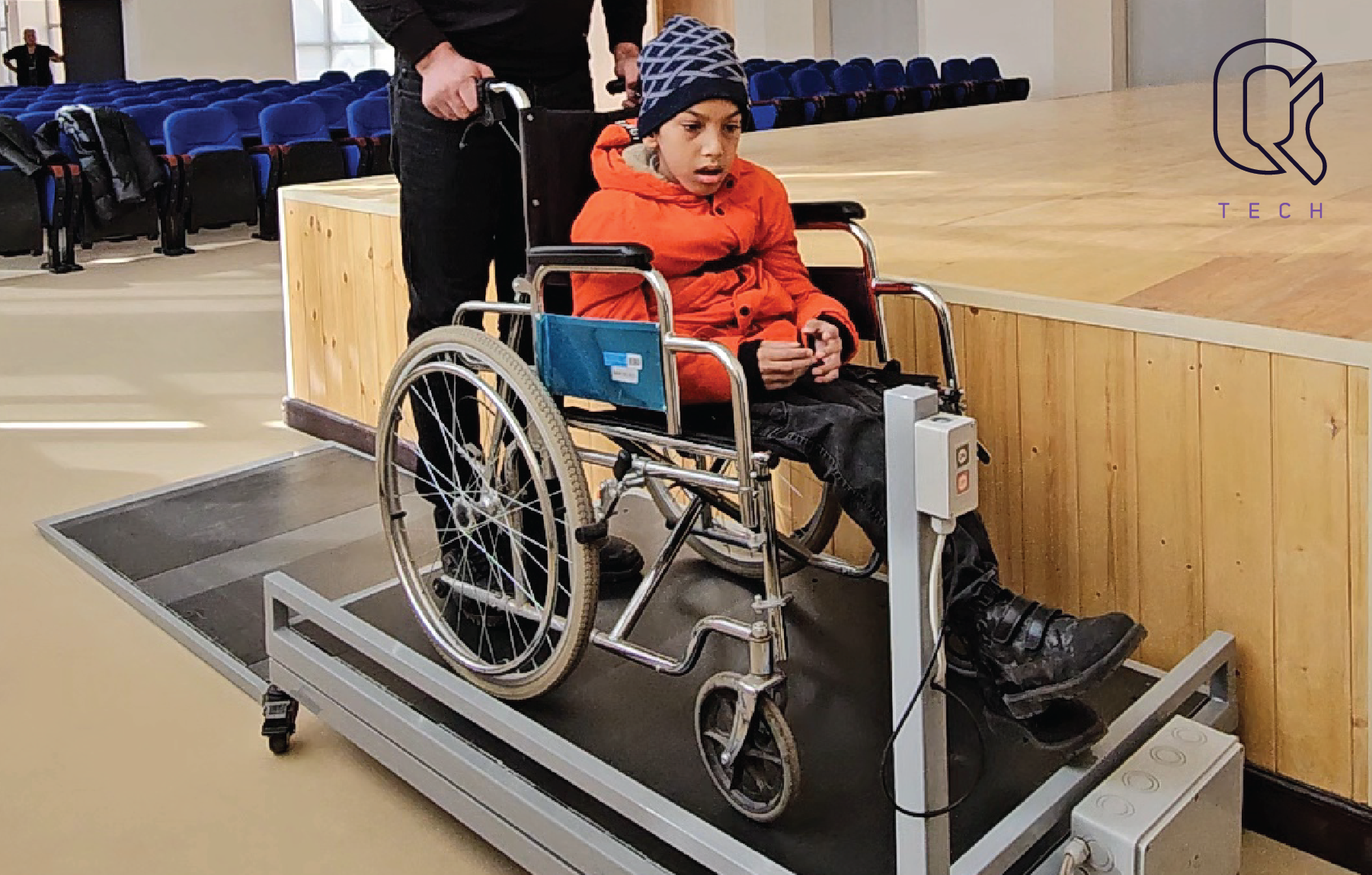 Ամբարձիչ հարթակ Փարաքարի միջնակարգ դպրոցում