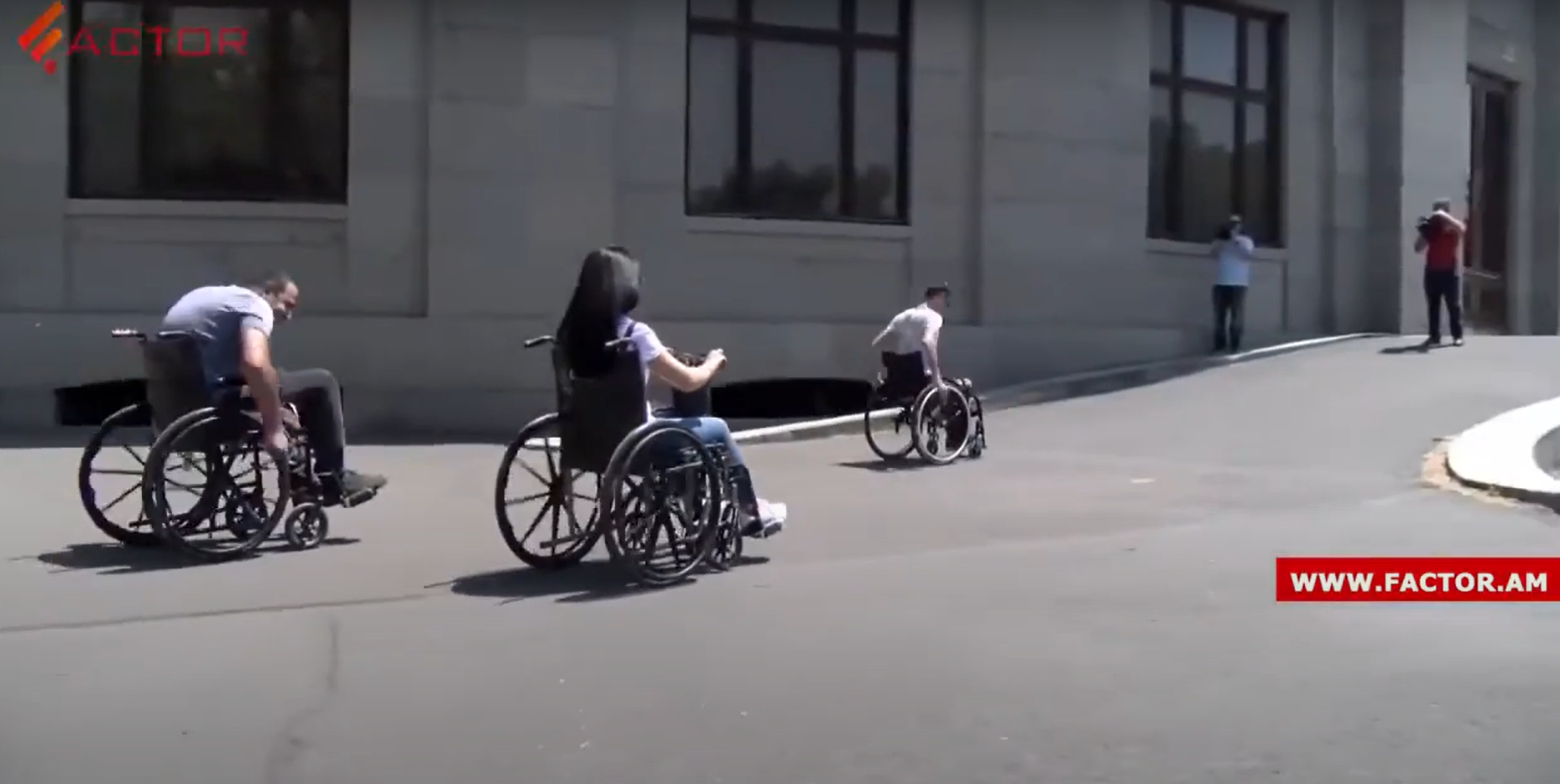 Սոցիալական արշավ. 1 օր անվասայլակին